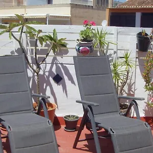 Centrico Atico 100m2 Patio Apartamento